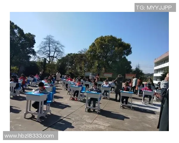 足球明星挥毫泼墨展才华书写人生书法与足球的完美结合之旅