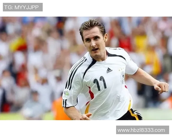 足球明星风格时尚人物造型展示尽显运动魅力与个性魅力